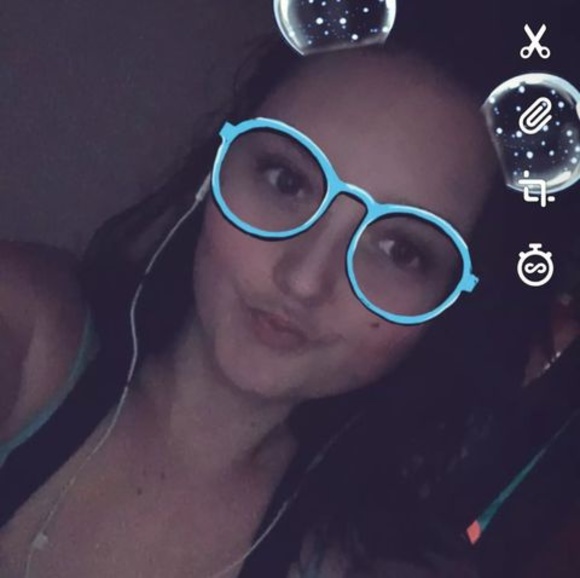 Meet your Posher, Lorey - Picture 1 of 1